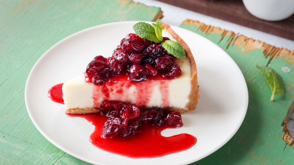 fatia cheesecake de frutas vermelhas