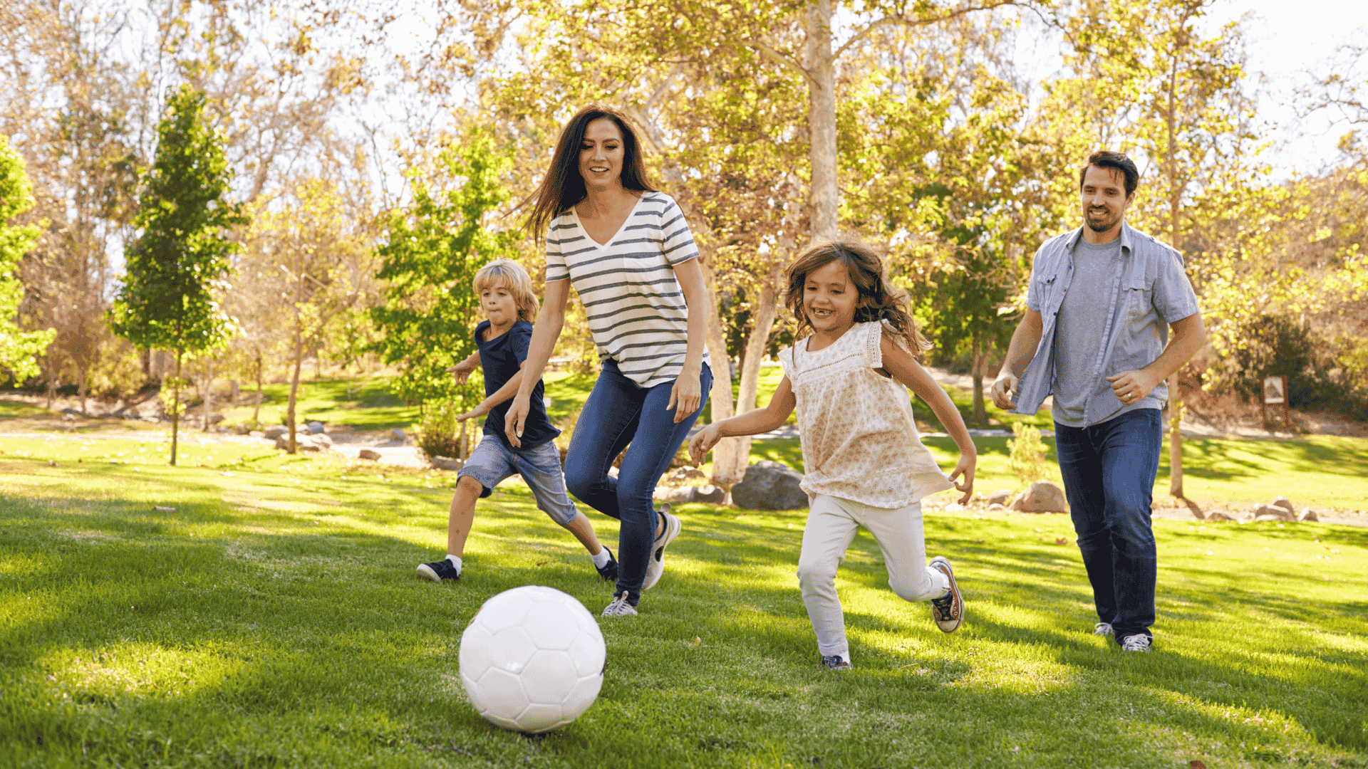 Fotos para o Blog Litoral Laticínios (9) Pais fazendo brincadeiras para dia das crianças - dicas Litoral Laticínios